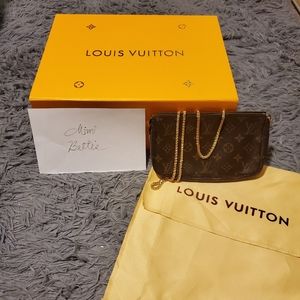 Monogram Pochette Accessories